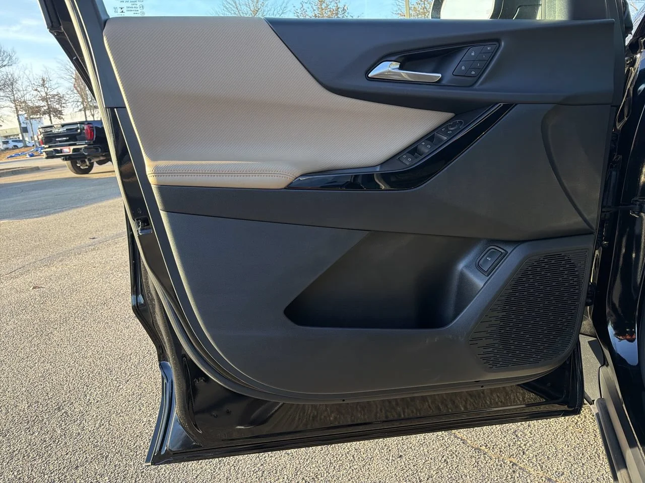 Used 2026 Mosaic Black Metallic Chevrolet ACTIV image 17