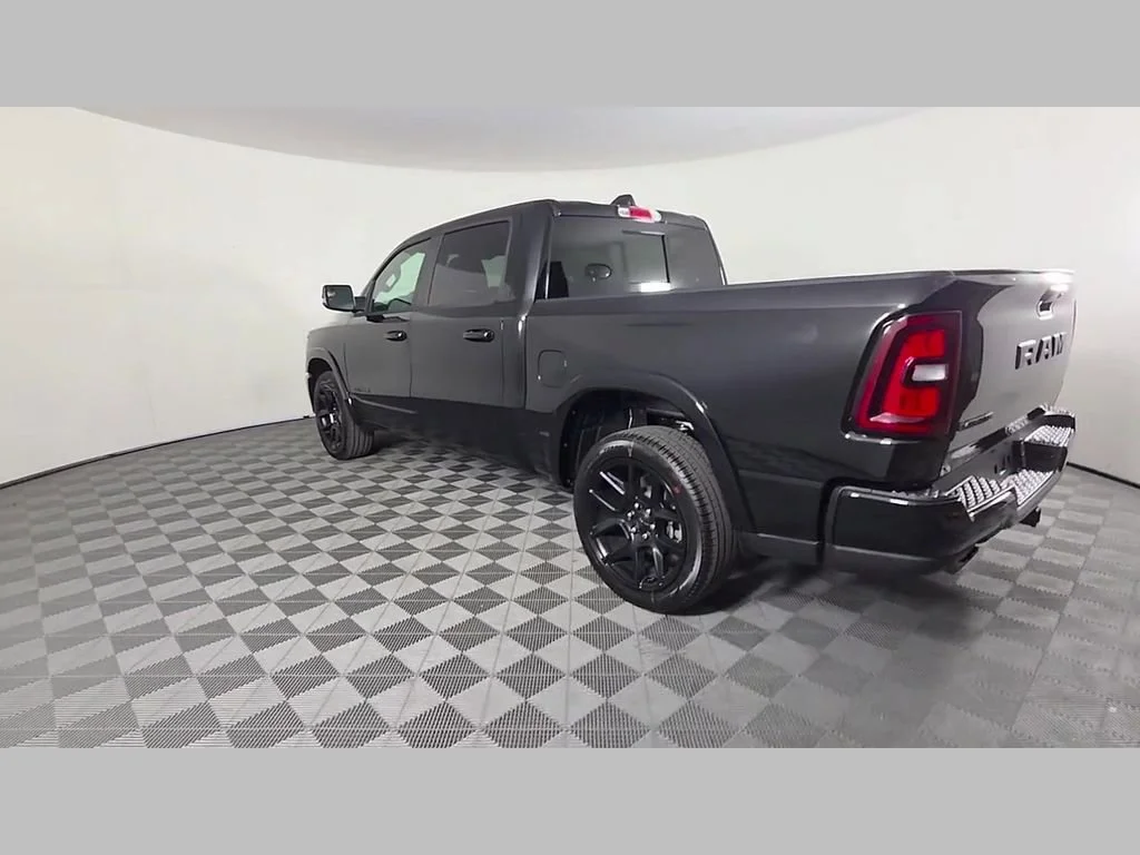 New 2026 Diamond Black Crystal Pearl-Coat Exterior Paint RAM Laramie image 30