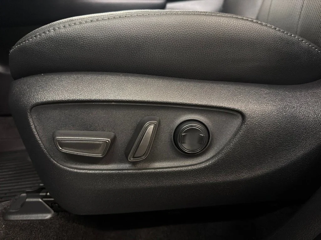 Used 2026 Cloud Toyota Limited image 14