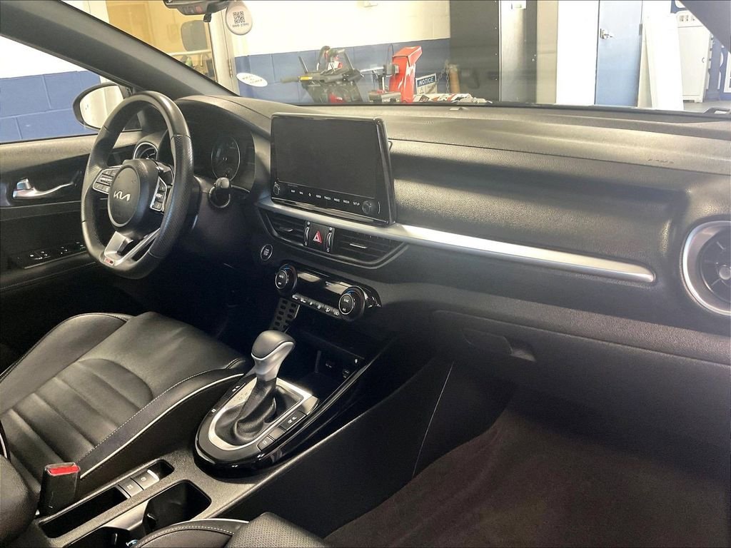 Used 2024 Gray Kia GT-Line image 14