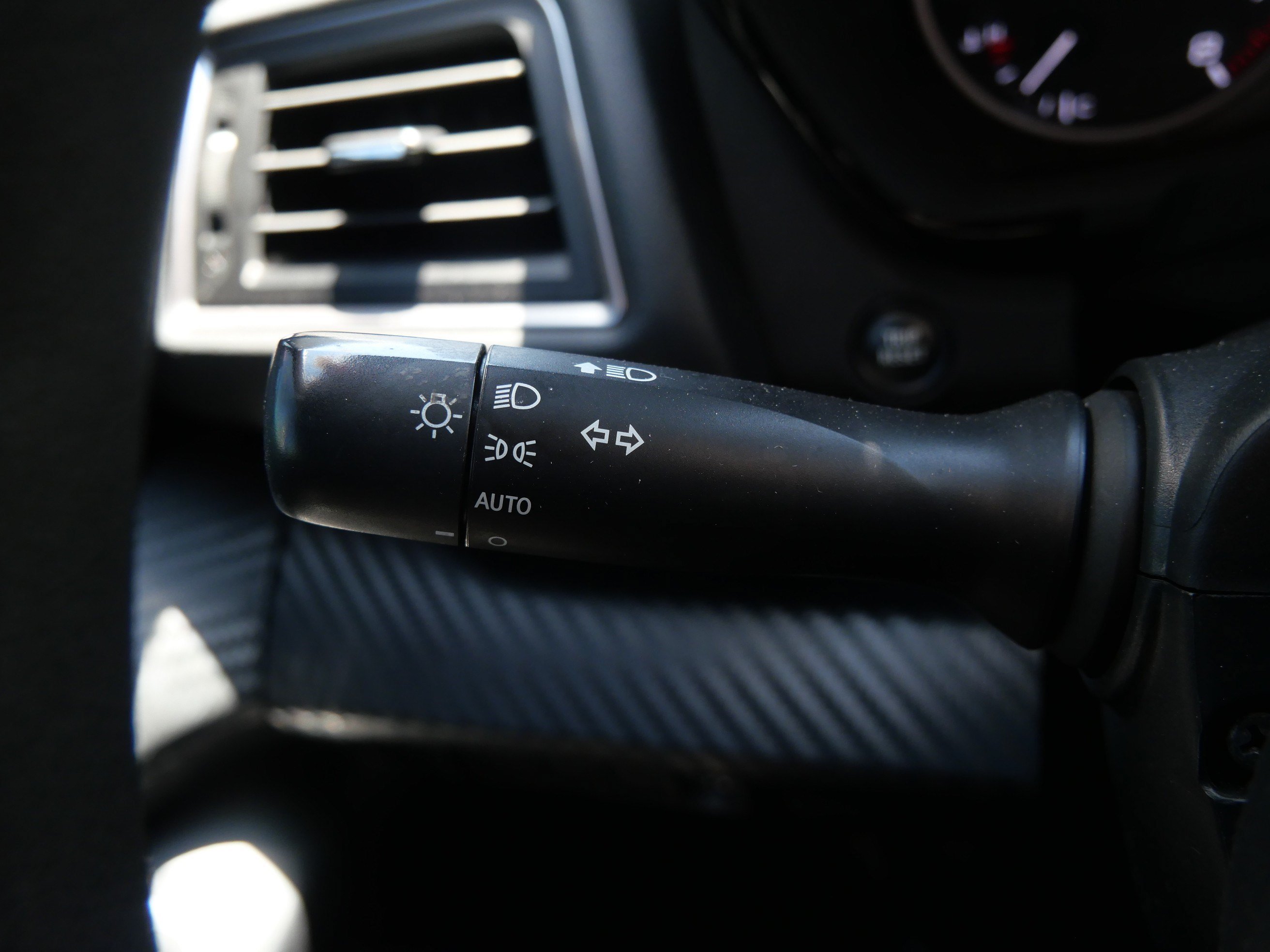 Used 2023 Crystal Black Silica Subaru 8P image 31