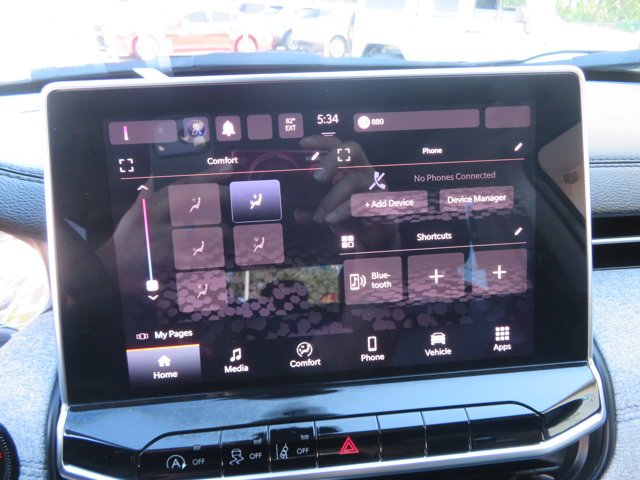 Used 2022 Granite Crystal Metallic Clearcoat Jeep Latitude image 23