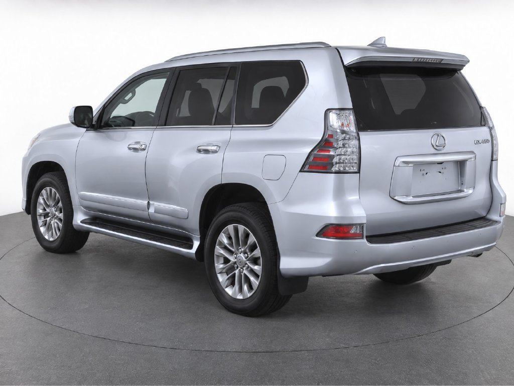 Used 2019 Silver Lexus 460 image 3