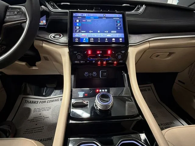 Used 2023 White Jeep Limited image 14
