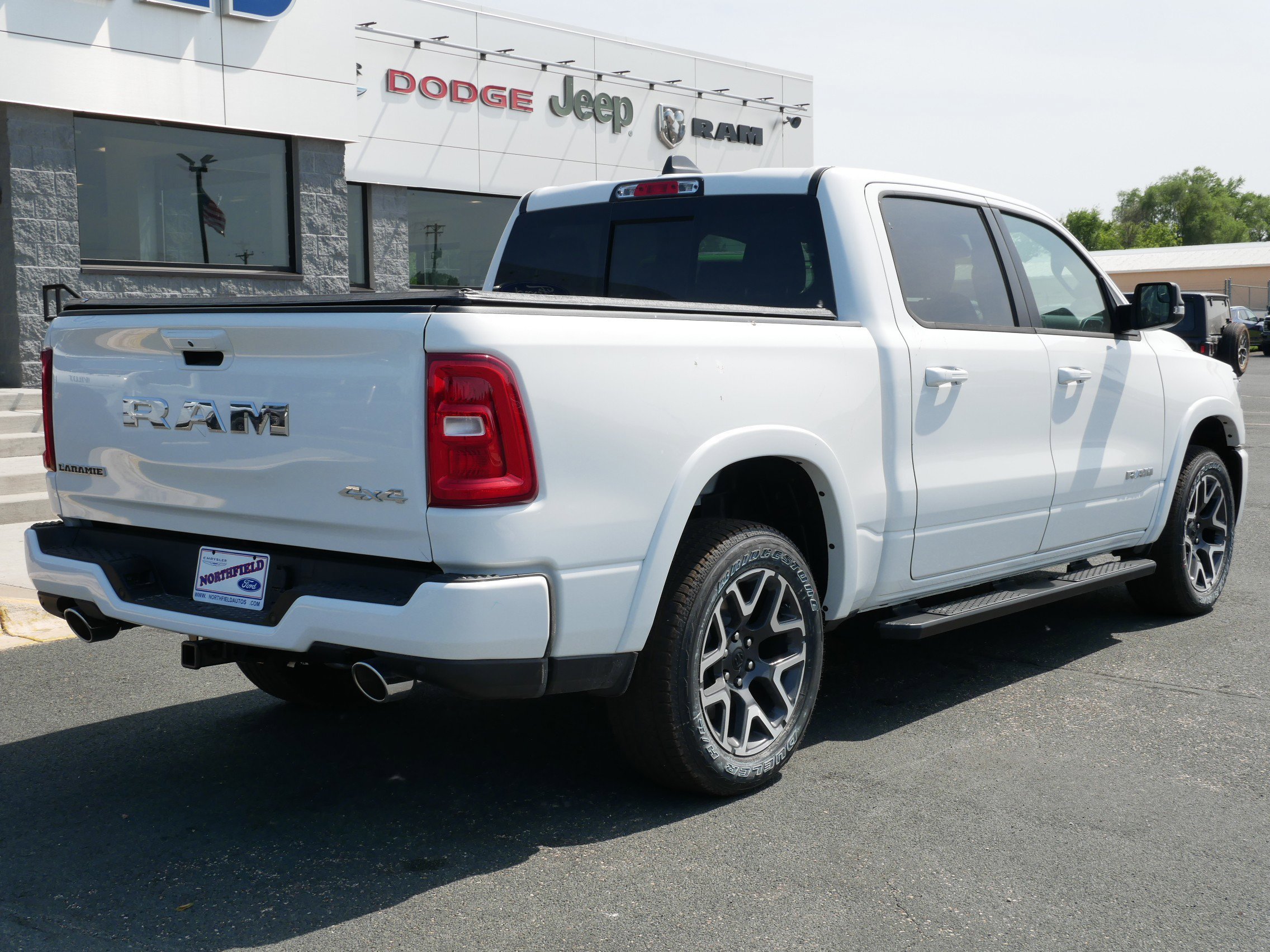 New 2026 Bright White Clear-Coat Exterior Paint RAM Laramie image 8