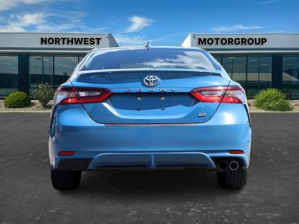 2024 Toyota Camry SE - Photo 6