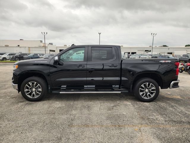 Used 2023 Black Chevrolet LT image 4
