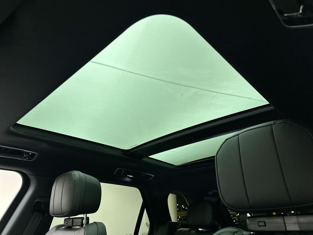 New 2027  Land Rover SE image 11