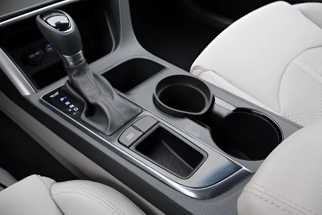 Used 2015 Gray Hyundai SE image 22