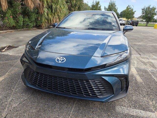 Used 2025 Ocean Gem Toyota SE image 2
