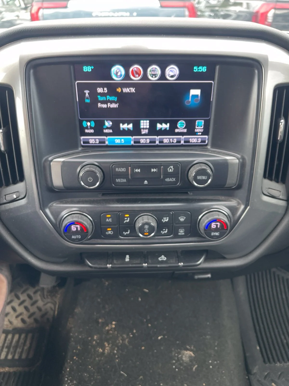 Used 2017 White Chevrolet LT image 20