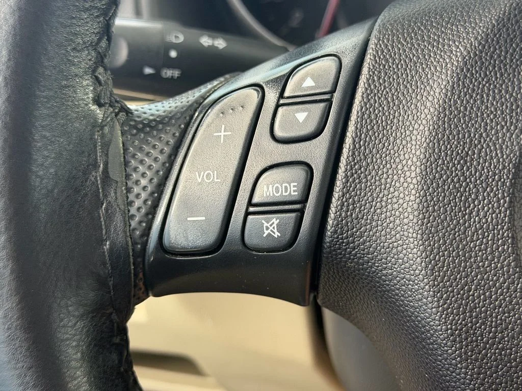 Used 2004 Beige Mazda i Base image 20