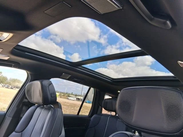 2026 Cadillac VISTIQ Sport - Photo 23