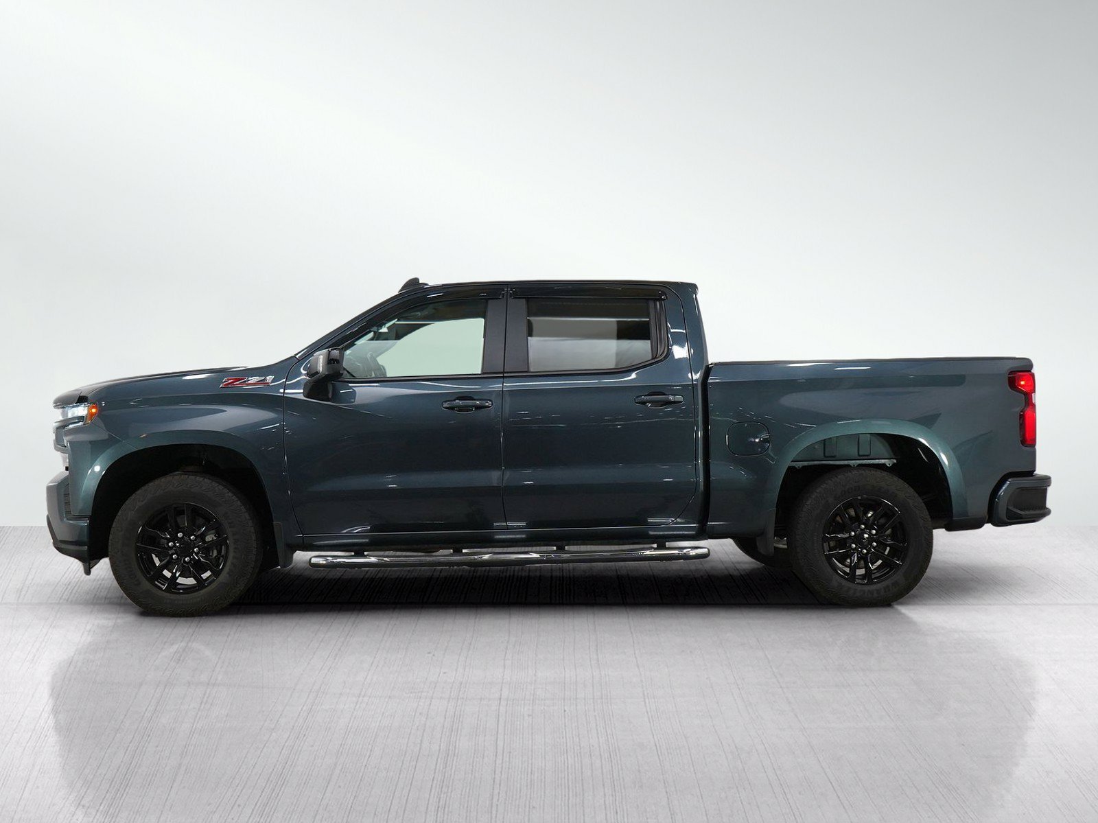 Used 2019 Chevrolet Silverado 1500 RST with VIN 3GCUYEED0KG288104 for sale in White Bear Lake, Minnesota