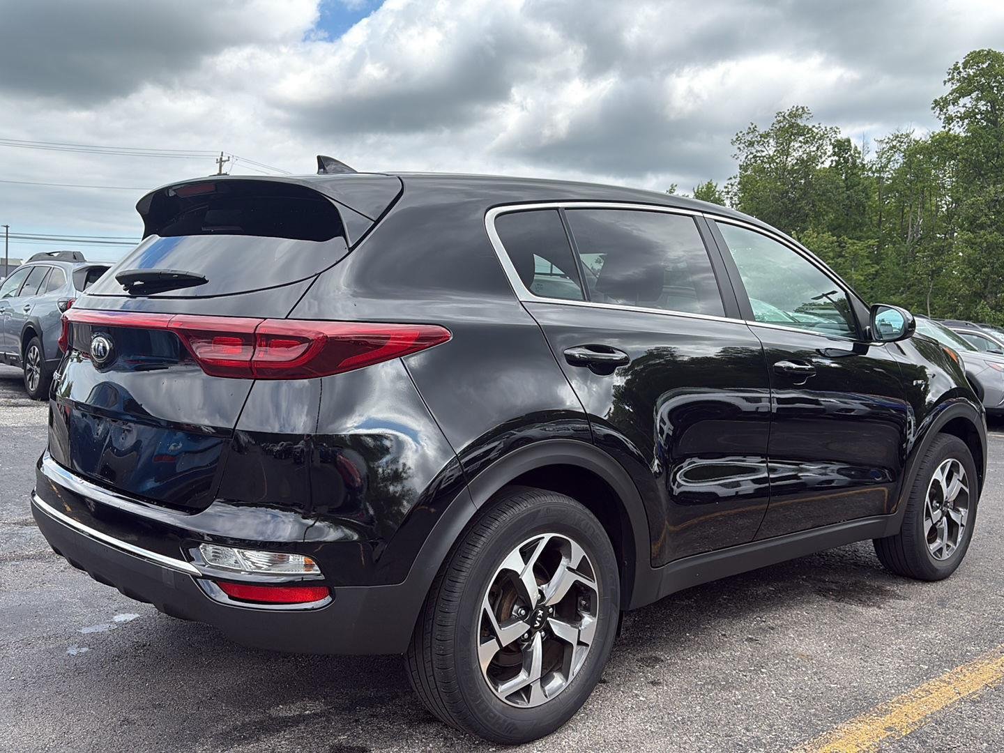 Used 2020 Black Cherry Kia  image 12