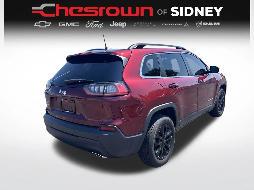 Used 2020 Red Jeep Latitude Plus image 5