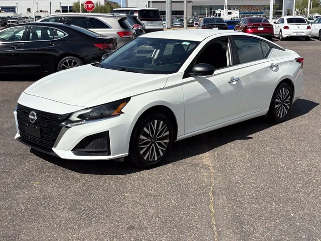 2025 Nissan Altima 2.5 SV