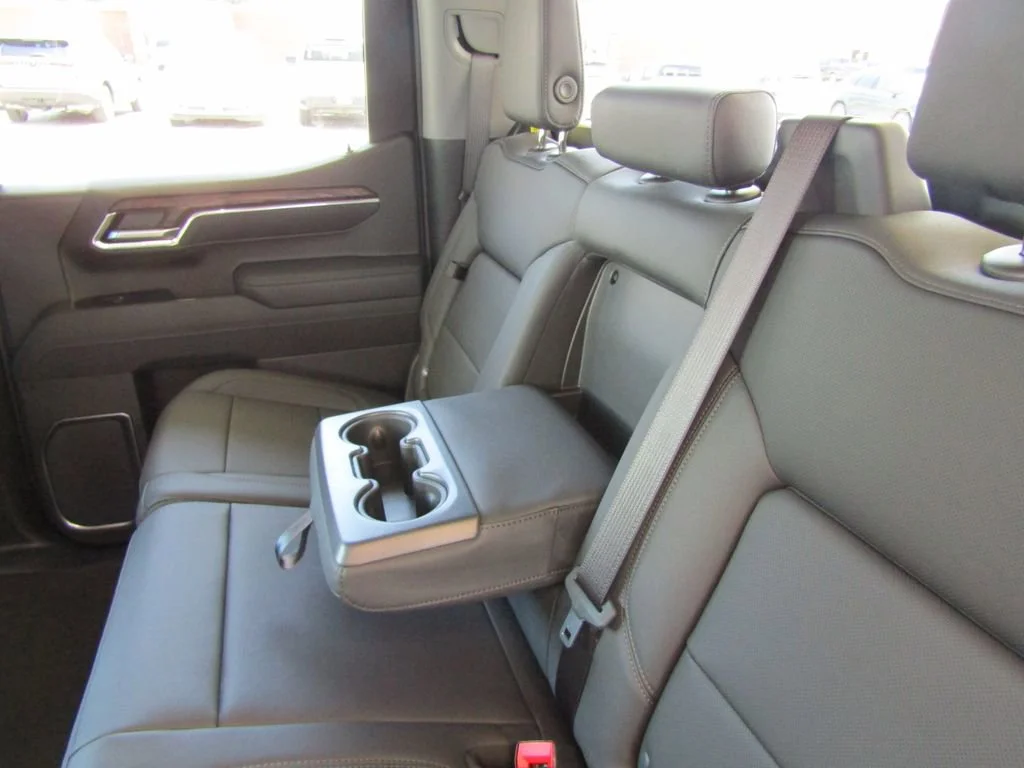 2026 GMC Sierra 1500 SLT - Photo 37
