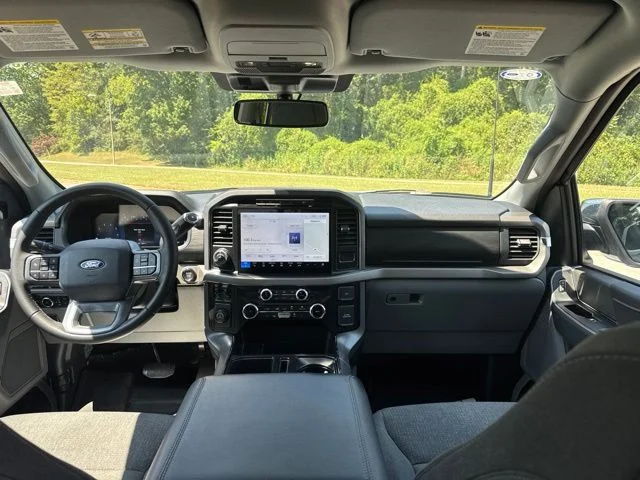 Used 2024 White Ford XLT image 12