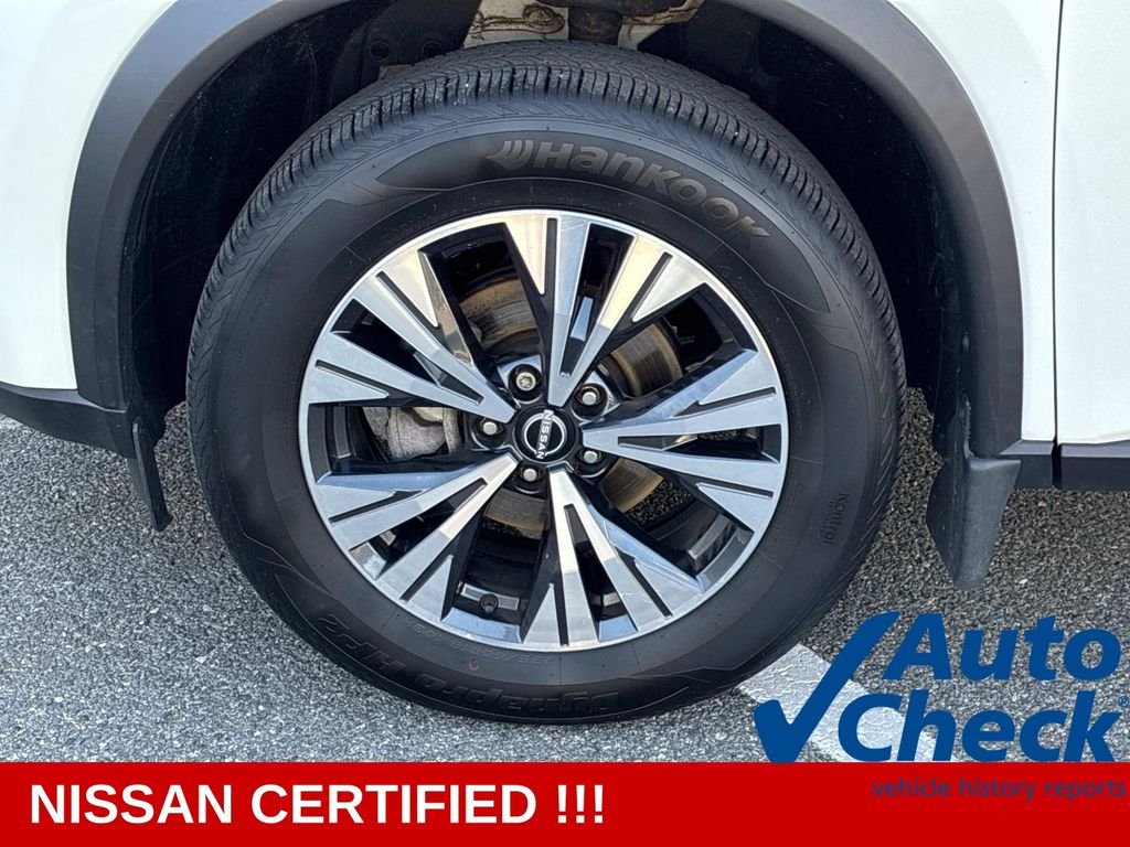 Used 2023 White Nissan SV image 18