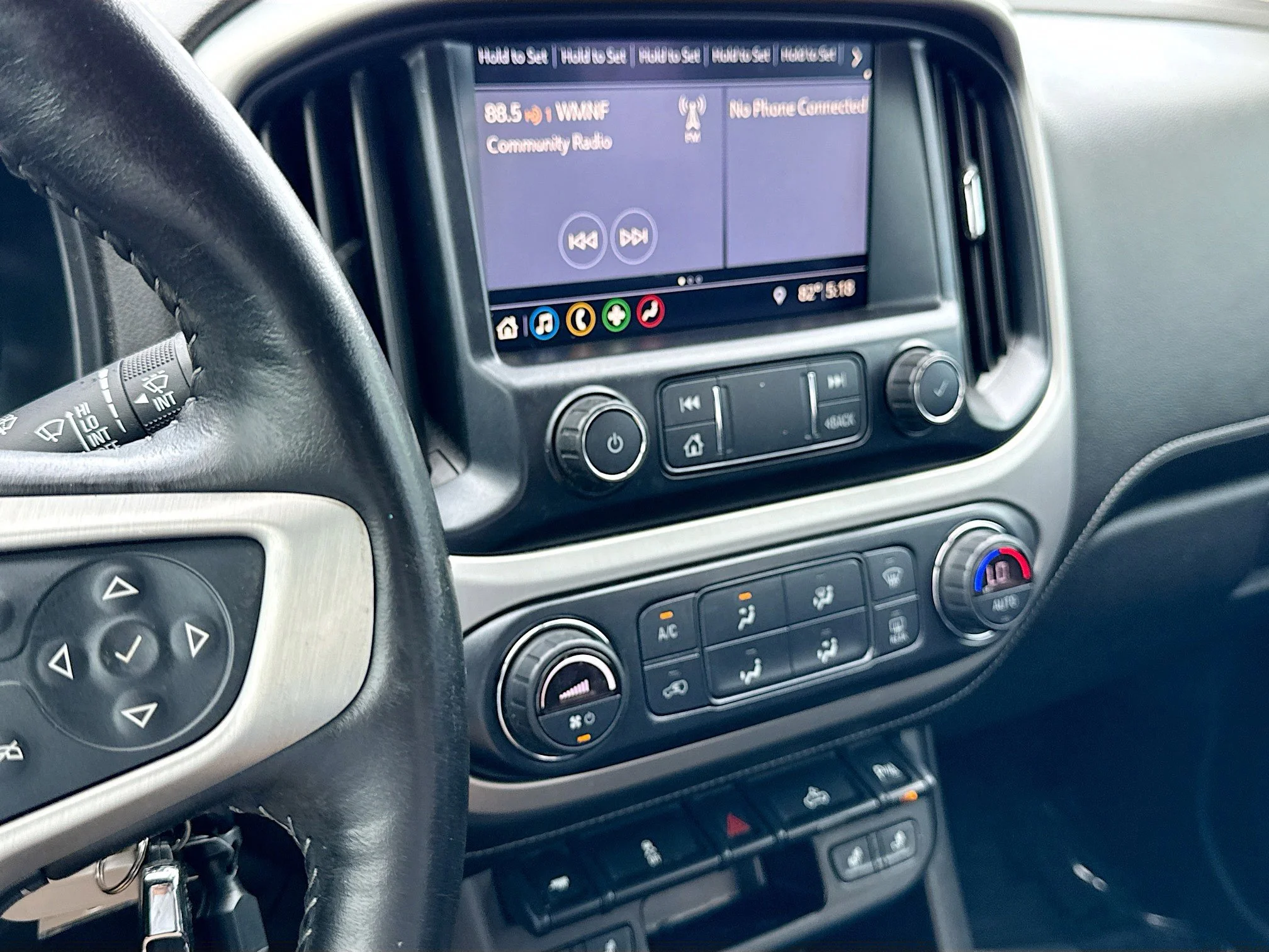 Used 2019 Satin Steel Metallic GMC 2WD SLT image 25