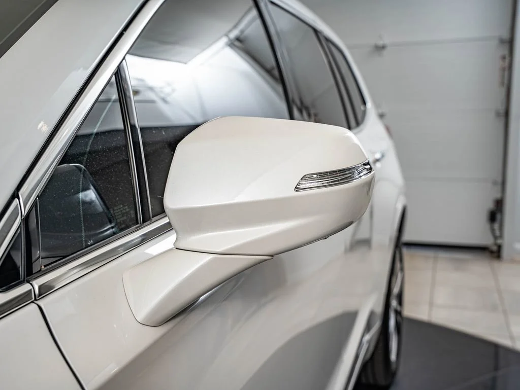 Used 2025 Crystal White Tricoat Cadillac Premium Luxury image 9
