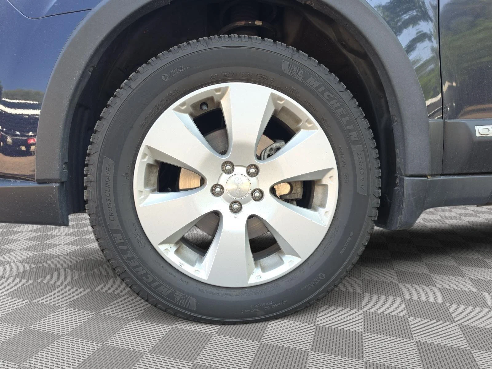 Used 2012 Deep Indigo Pearl Subaru 2.5i Prem image 13