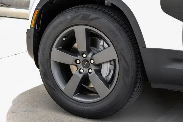 New 2026 Fuji White Land Rover S image 65
