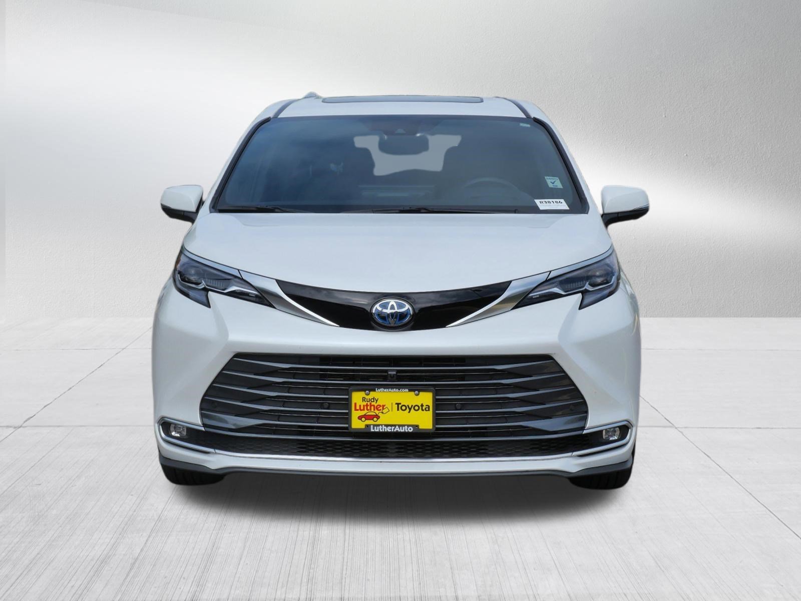 Used 2025 Toyota Sienna Platinum with VIN 5TDESKFC5SS183344 for sale in Golden Valley, Minnesota
