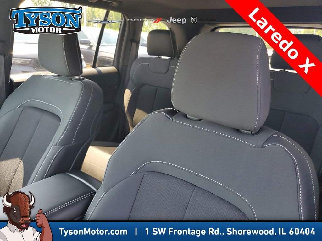 2025 Jeep Grand Cherokee Laredo - Photo 16