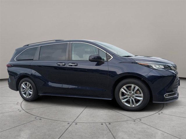 2022 Toyota Sienna XLE