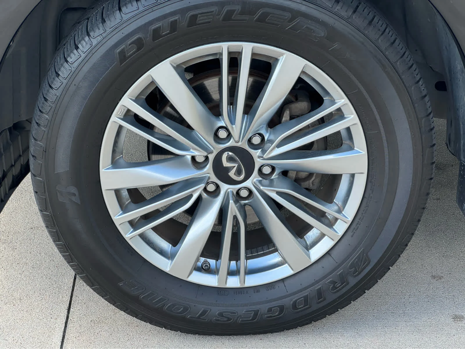 Used 2020 Black Obsidian INFINITI LUXE image 11