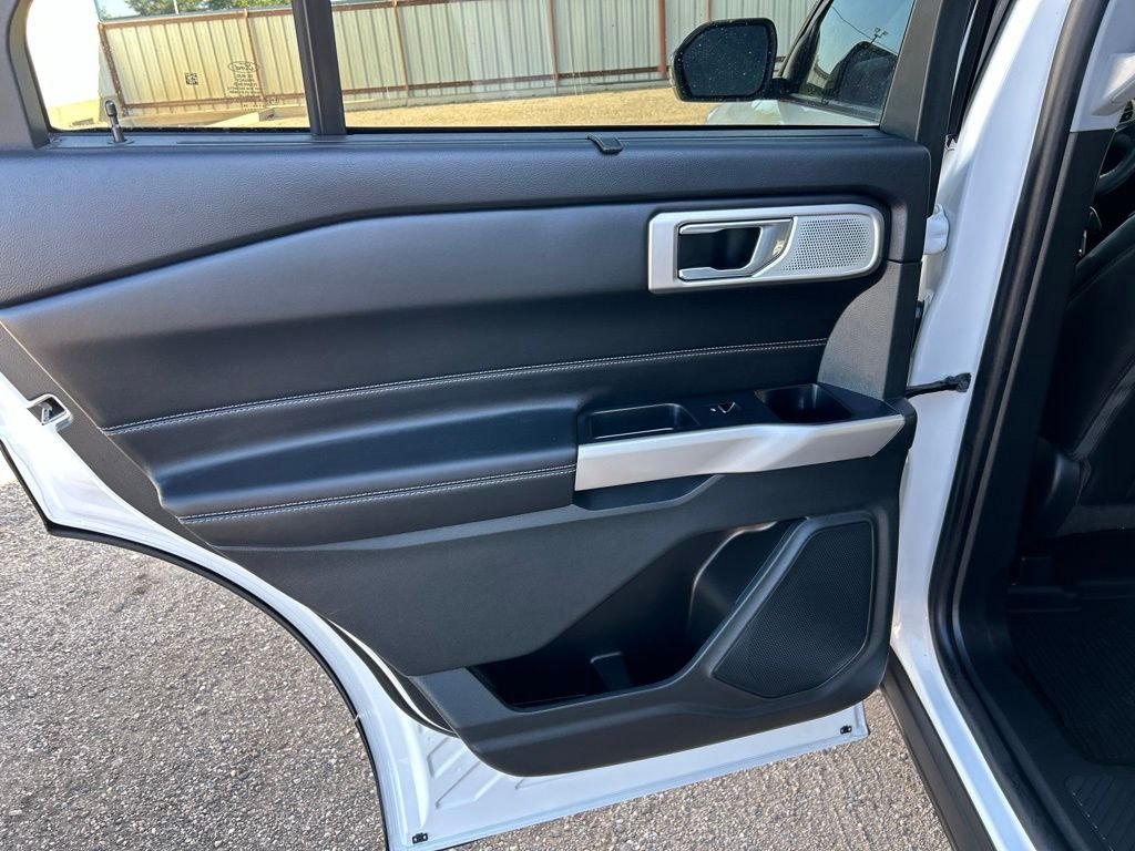 Used 2024 White Metallic Ford Limited image 34