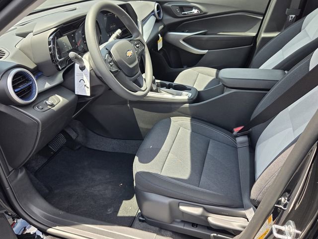 2026 Chevrolet Trax LS - Photo 6
