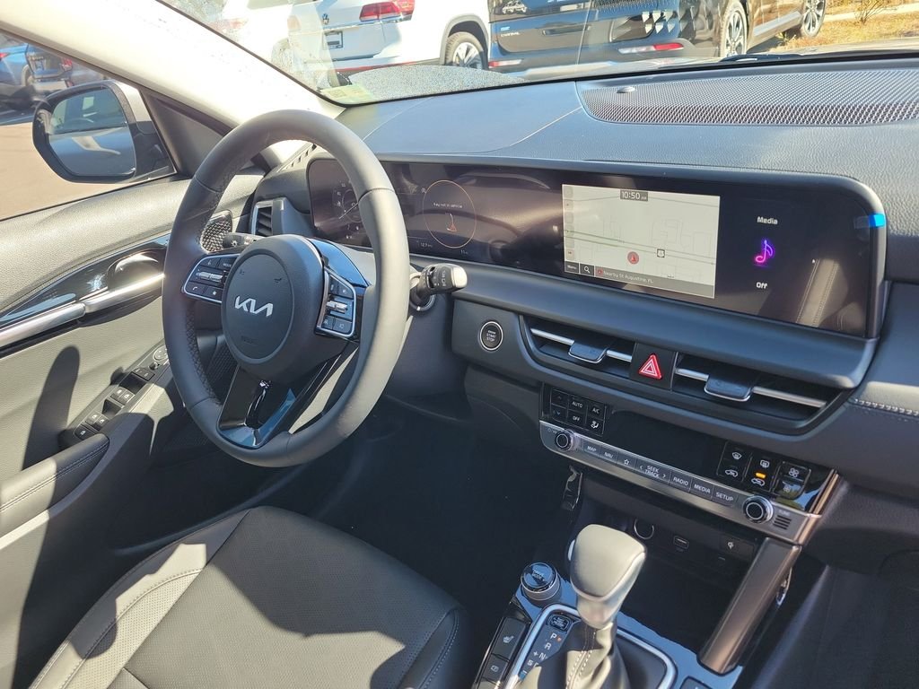 New 2026 Gray Kia EX image 8