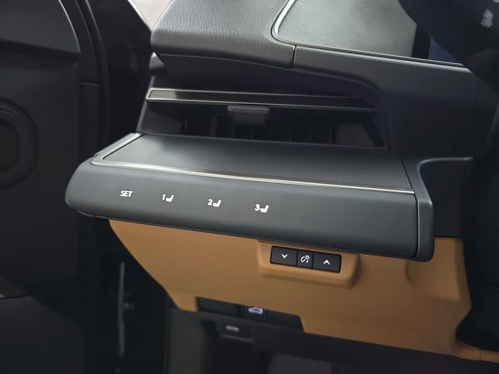 New 2026 Caviar Lexus PREMIUM AWD image 23