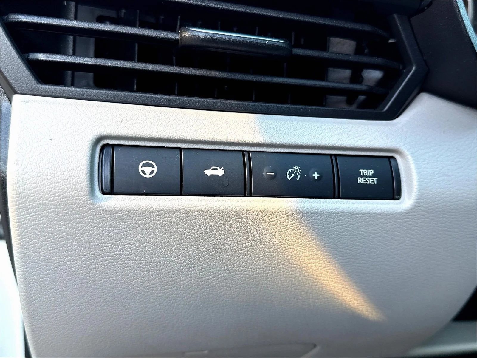 Certified Used 2024 Pearl White Nissan 2.5 SL image 18