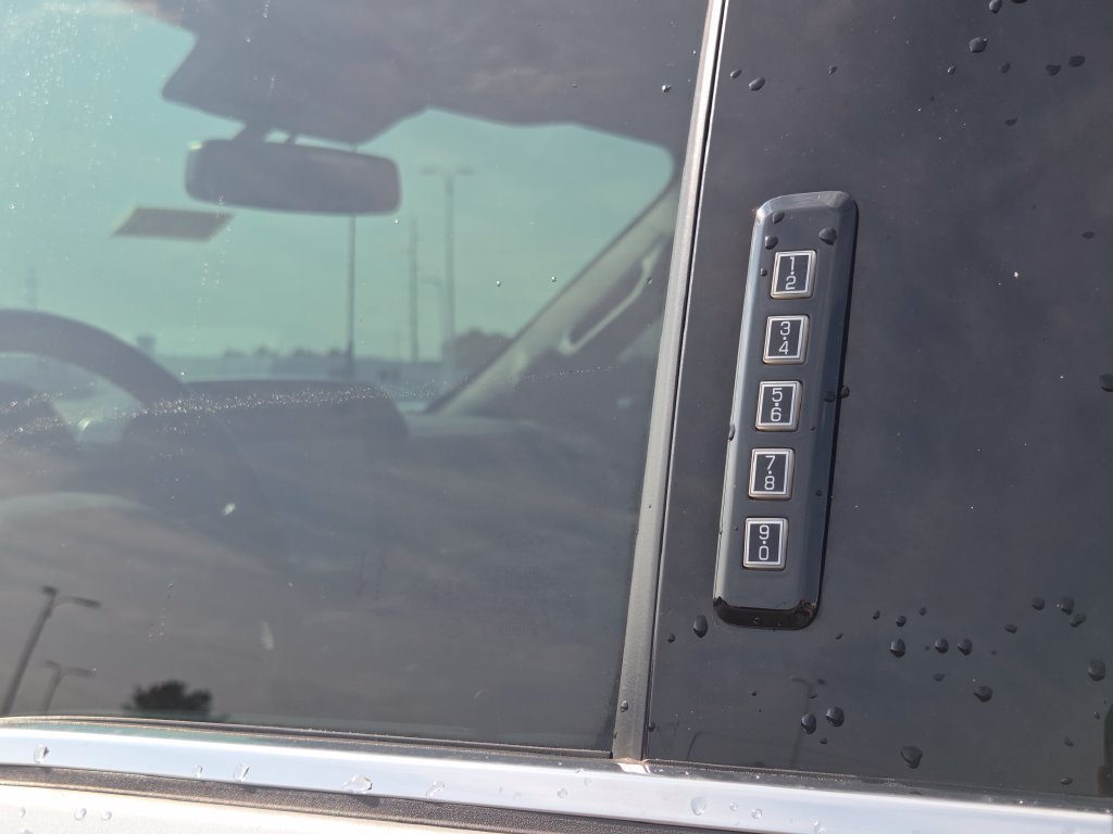 2022 Ford F-150 Platinum - Photo 16