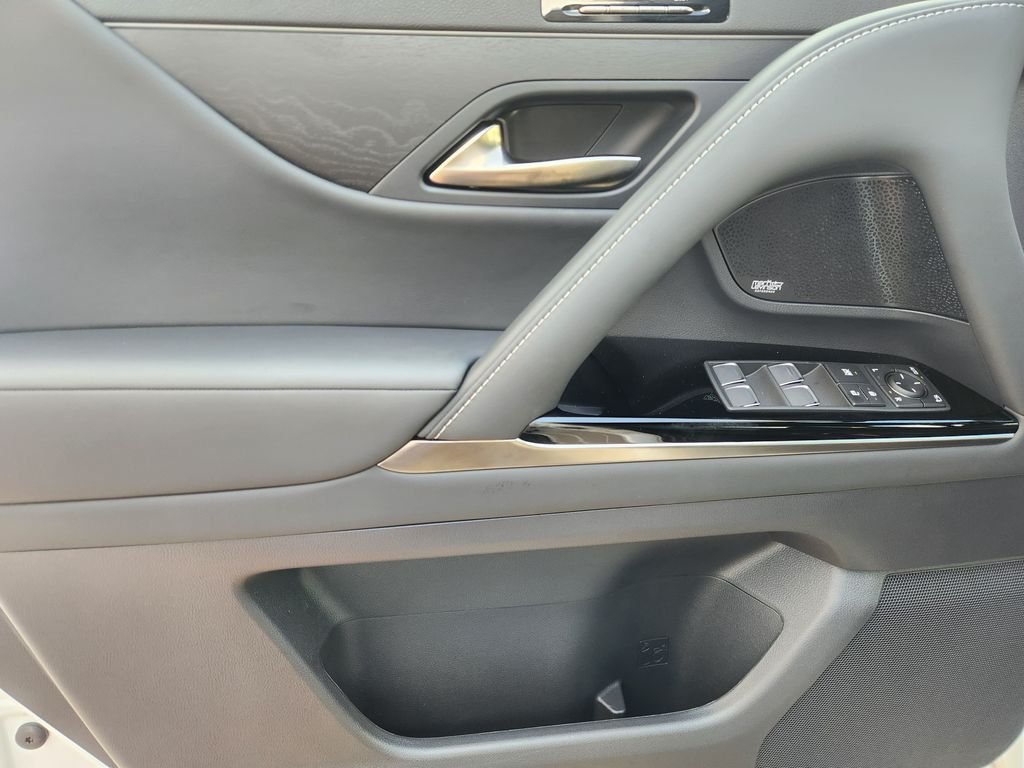 Certified Used 2026 EMINENT WHITE PEARL Lexus 600 Luxury image 23