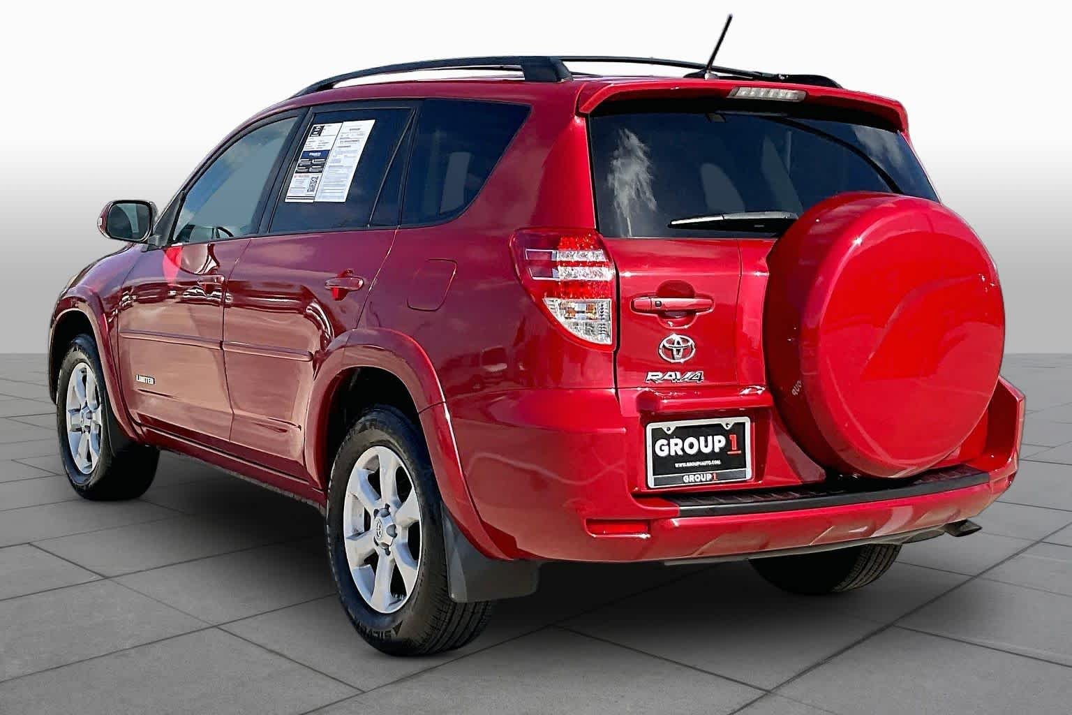 Used 2011 Barcelona Red Metallic Toyota Ltd image 10