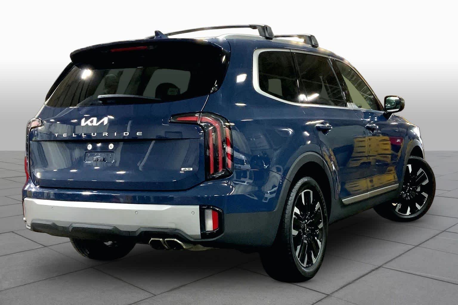 Used 2023 Midnight Lake Blue Kia SX Prestige image 13