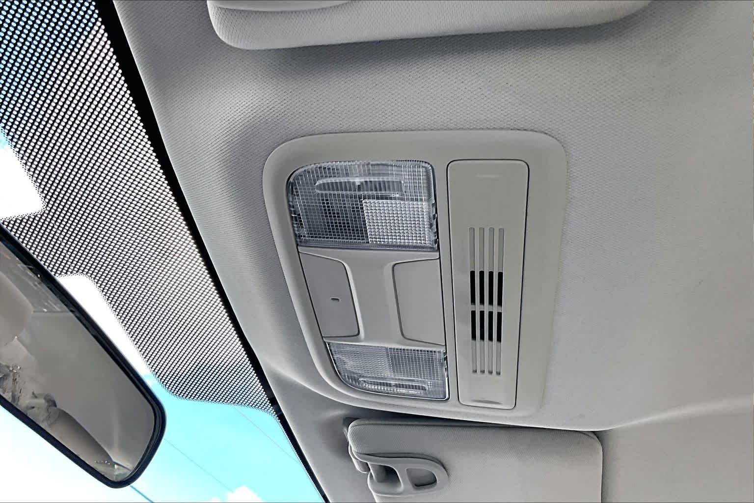 Used 2018  Honda LX image 32