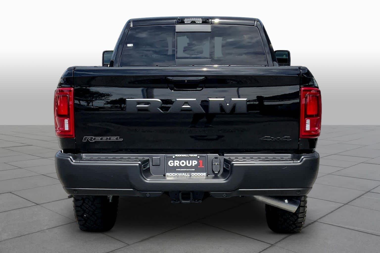 New 2026 Diamond Black Crystal Pearl-Coat Exterior Paint RAM Rebel image 4
