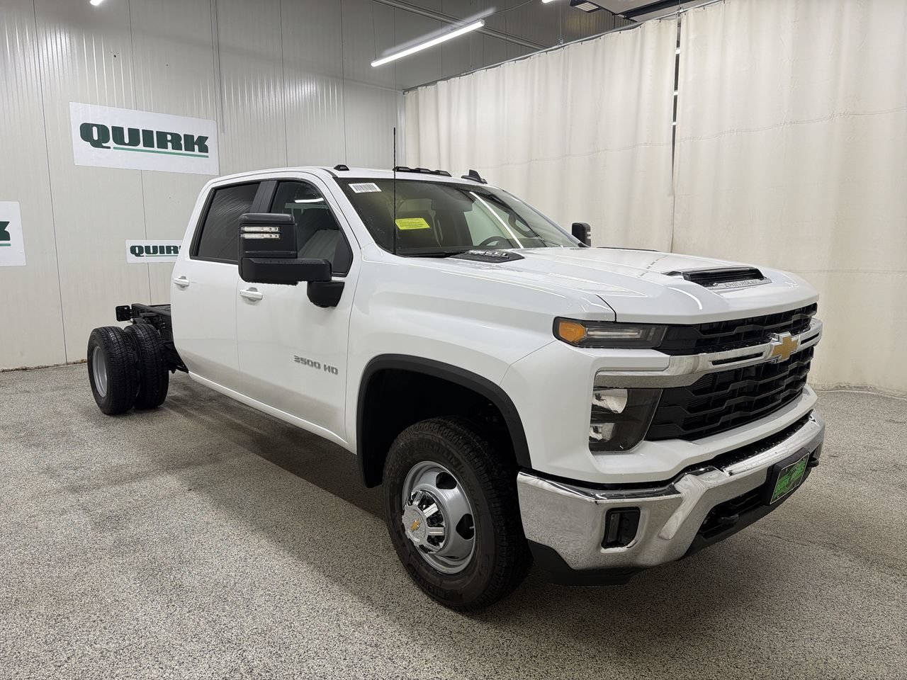 2026 Chevrolet Silverado 3500 Chassis Cab 1LT