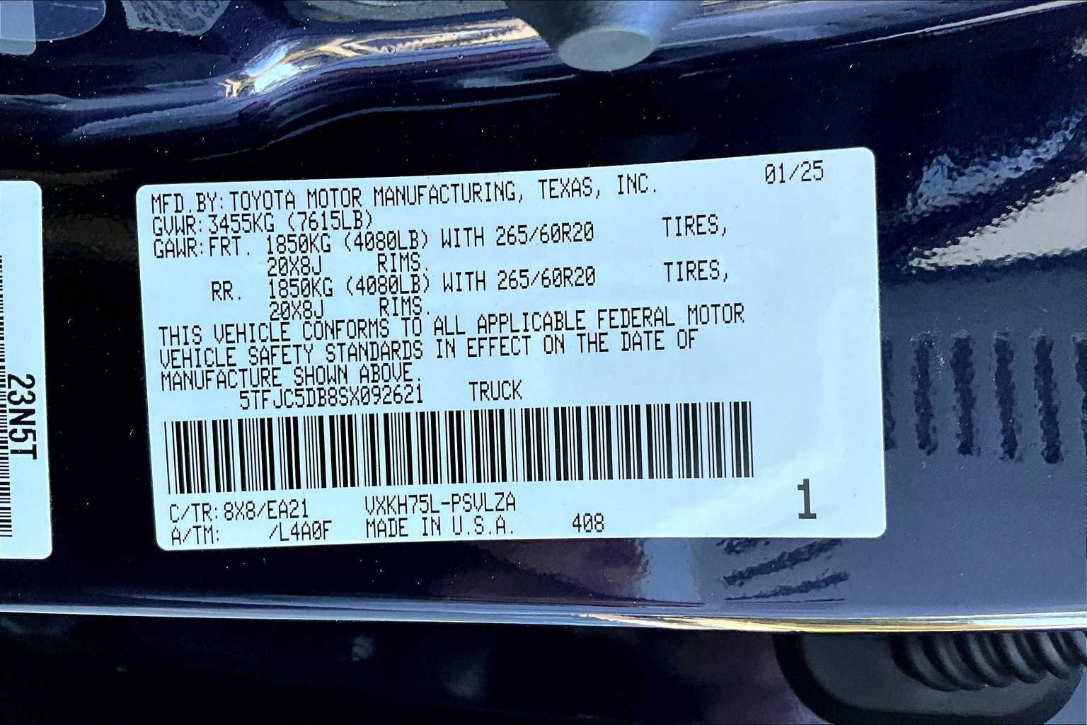 2025 Toyota Tundra Limited - Photo 18