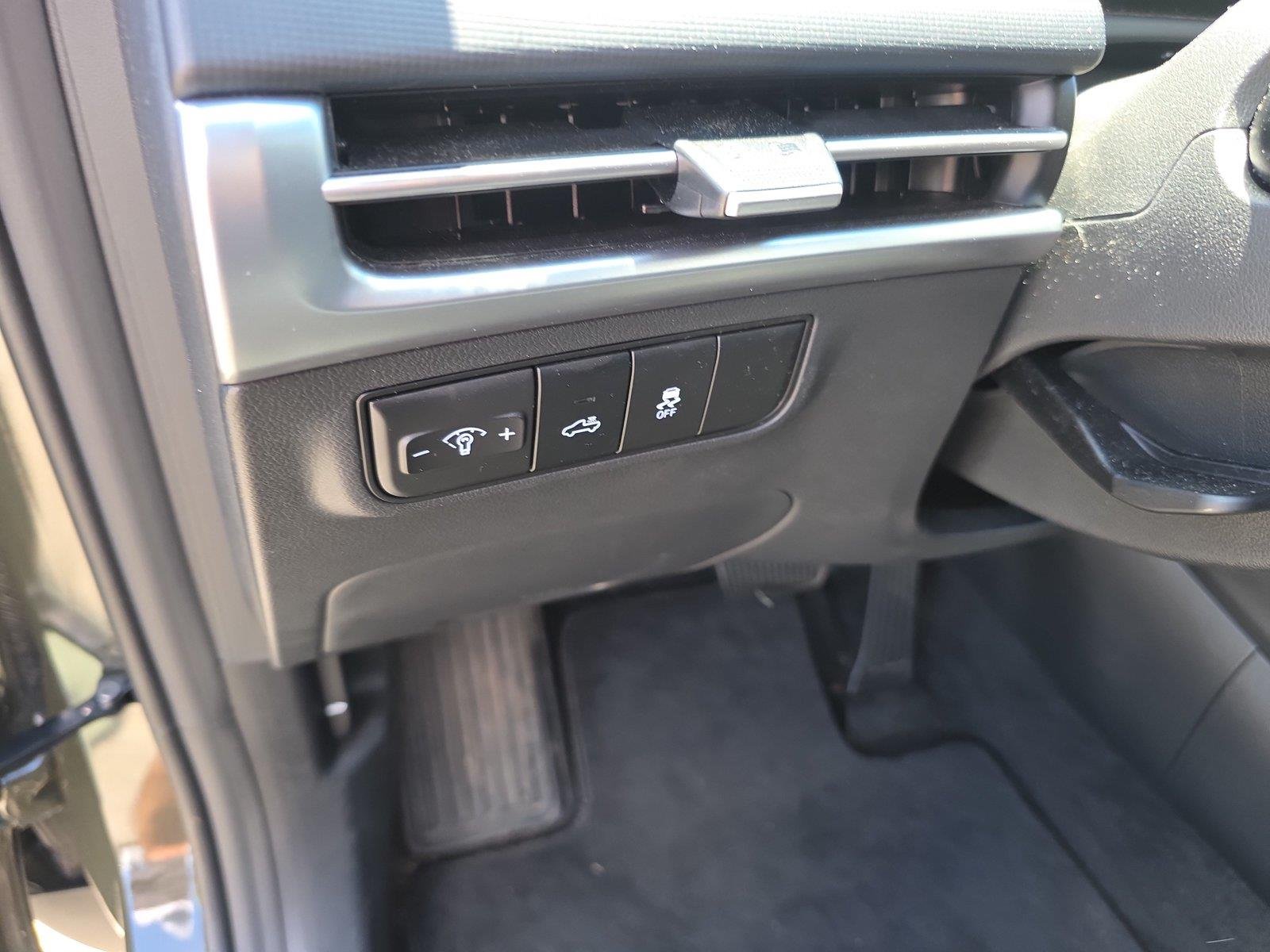 Used 2026 Rockwood Green Hyundai SEL image 19