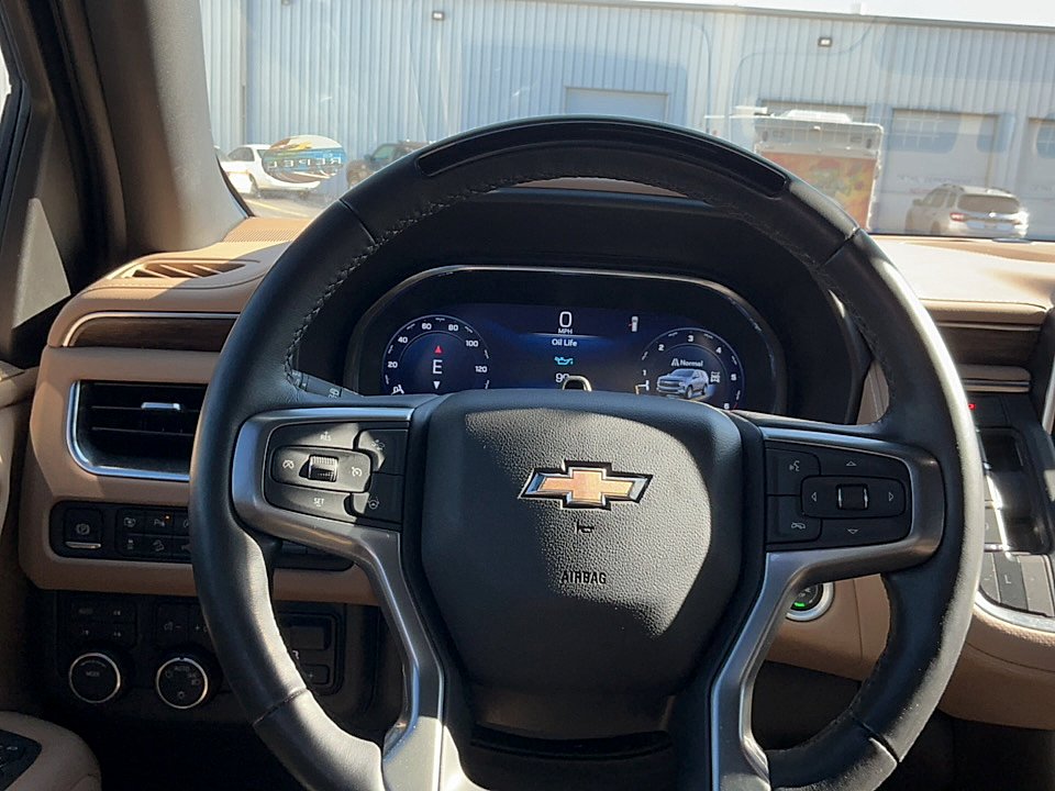 Used 2024 Iridescent Pearl Tricoat Chevrolet 4WD Premier image 14