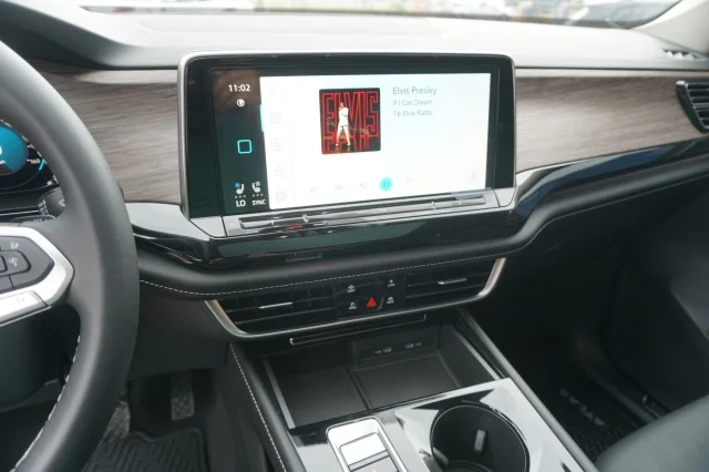 2024 Volkswagen Atlas SEL - Photo 29