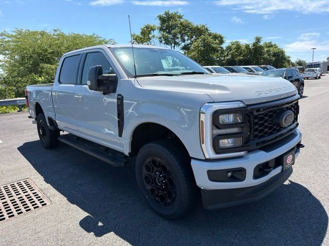 2026 Ford Super Duty F-350® Lariat®