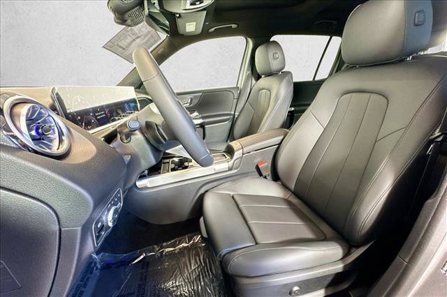 New 2026 Mountain Grey Metallic Mercedes-Benz GLB 250 image 48